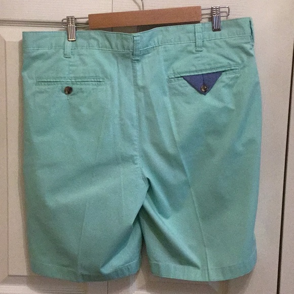 *EUC* Club Room sea foam green shorts. Size 36 - Picture 6 of 6